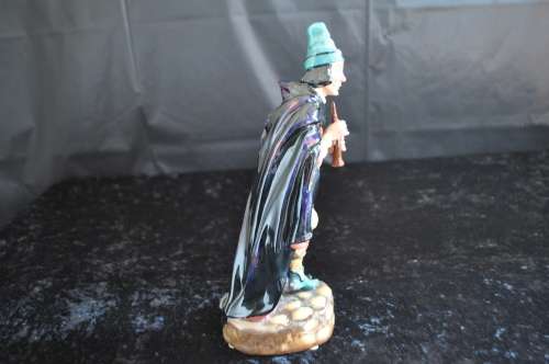 Royal Doulton Figurine `The Pied Piper` HN 2102.