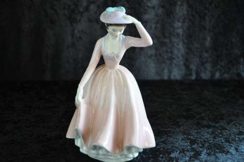 Royal Doulton `Sweet April` HN 2215