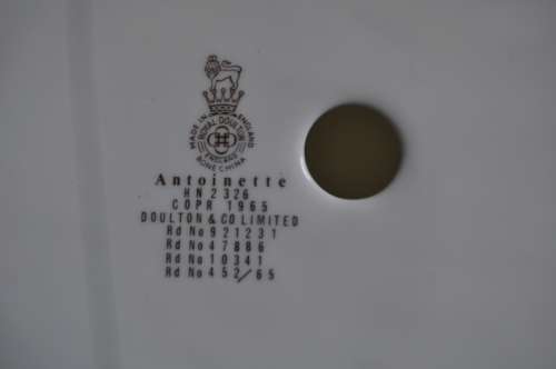 Royal Doulton Figurine `Antoinette` HN 2326