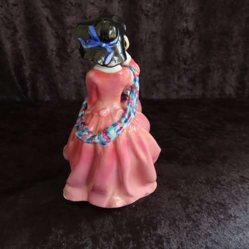 Royal Doulton Figurine `Top Of The Hill` HN 1849
