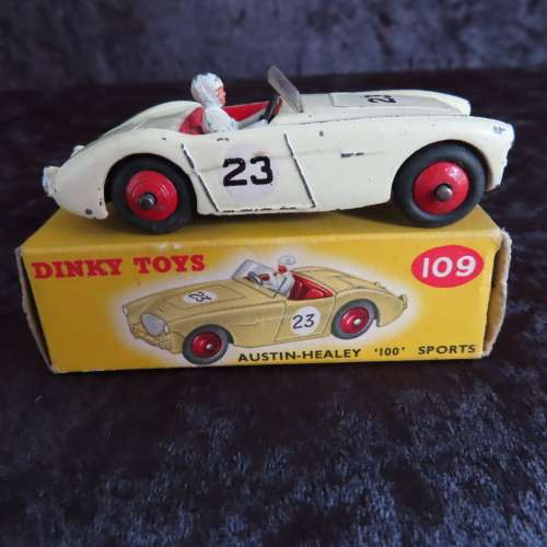Dinky Toys Boxed Austin Healey 1950's Die Cast Model #109