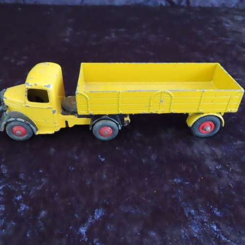 Dinky Toys Bedford Articulated Lorry #409  --  No Box