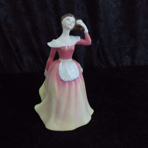 Royal Doulton Figurine `Patricia` HN 3907