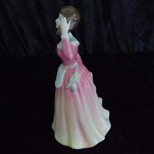 Royal Doulton Figurine `Patricia` HN 3907