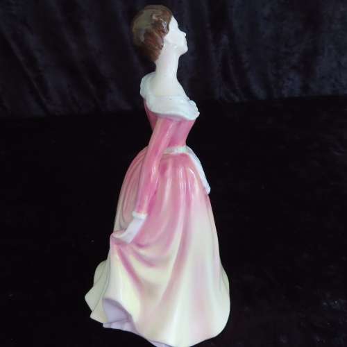 Royal Doulton Figurine `Patricia` HN 3907