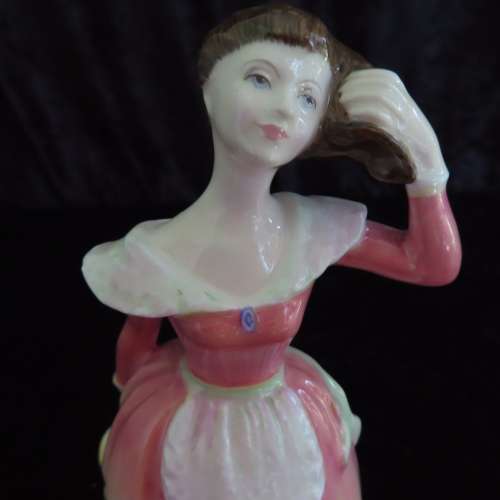 Royal Doulton Figurine `Patricia` HN 3907
