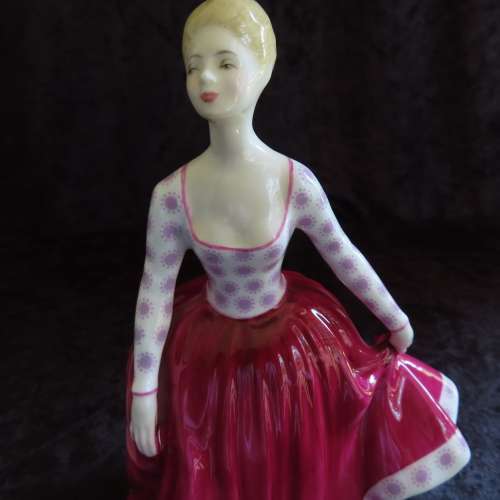 Royal Doulton Figurine `Fiona` HN 2694