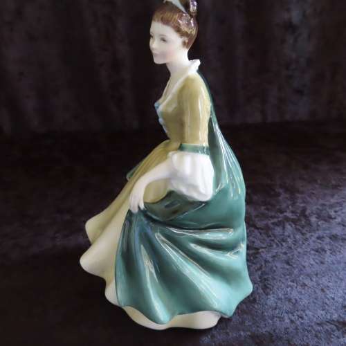Royal Doulton Figurine `Elegance` HN 2264