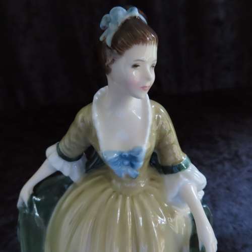 Royal Doulton Figurine `Elegance` HN 2264