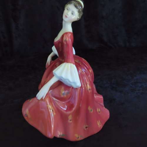 Royal Doulton Figurine `Stephanie` HN 2811