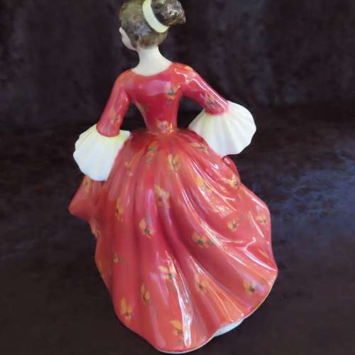 Royal Doulton Figurine `Stephanie` HN 2811