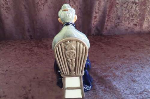 Royal Doulton Figurine `The Cup Of Tea` HN 2322