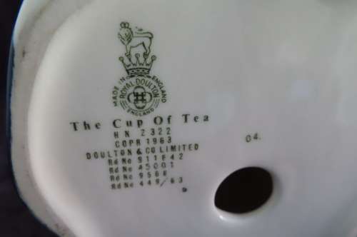Royal Doulton Figurine `The Cup Of Tea` HN 2322