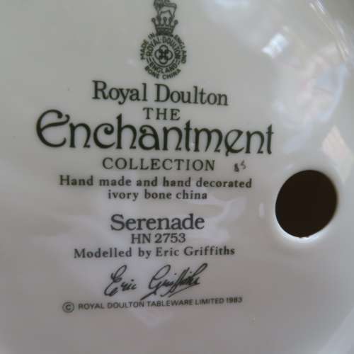 Royal Doulton Figurine The Enchantment Collection `Serenade` HN 2753