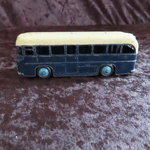 Dinky Toys # 283 BOAC Coach