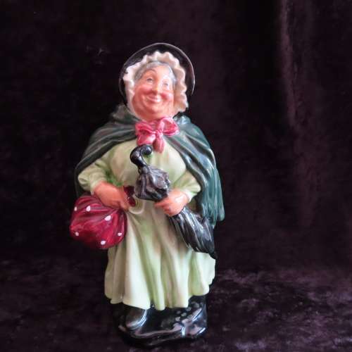 Royal Doulton Figurine `Sairey Gamp` HN 2100