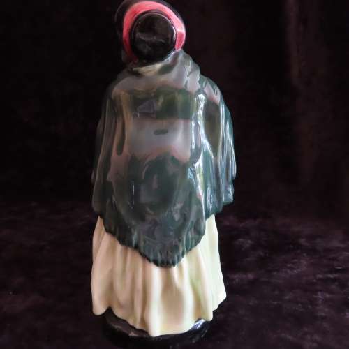 Royal Doulton Figurine `Sairey Gamp` HN 2100