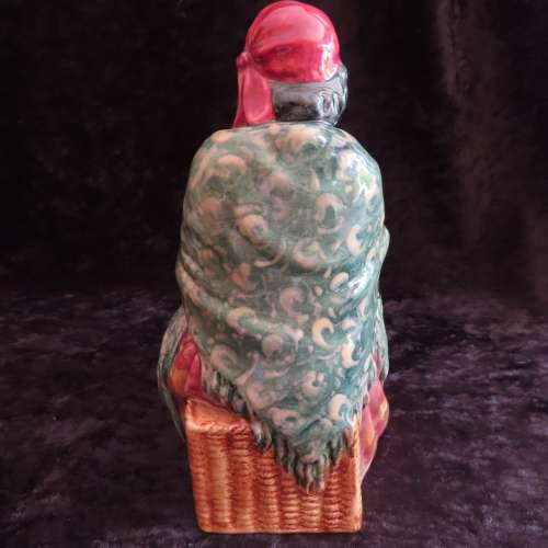 Royal Doulton Figurine "Fortune Teller" HN 2159