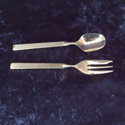 Royal Albert Unnamed (Heirloom Pattern) Trio