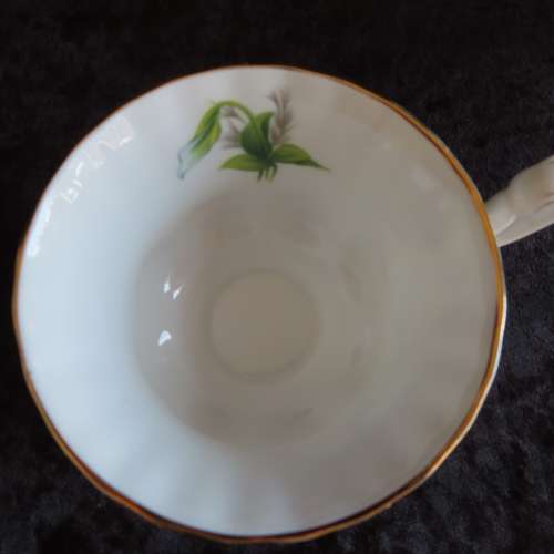 Royal Albert Trillium 21 Piece Tea Set.