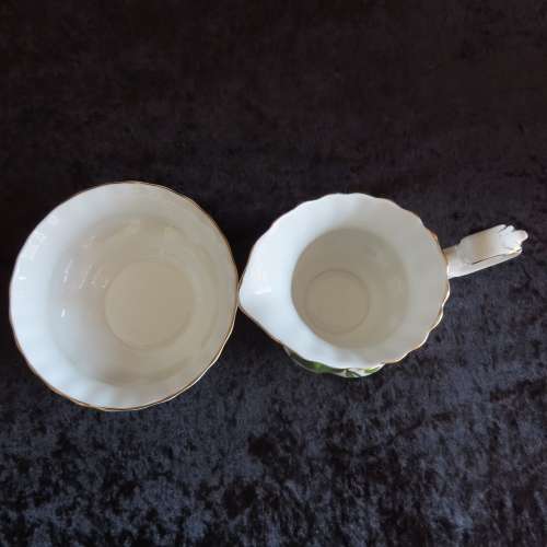 Royal Albert Trillium 21 Piece Tea Set.