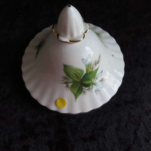 Royal Albert "Trillium" Large Teapot.  Lid Damaged!!