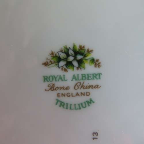 Royal Albert "Trillium" Large Teapot.  Lid Damaged!!