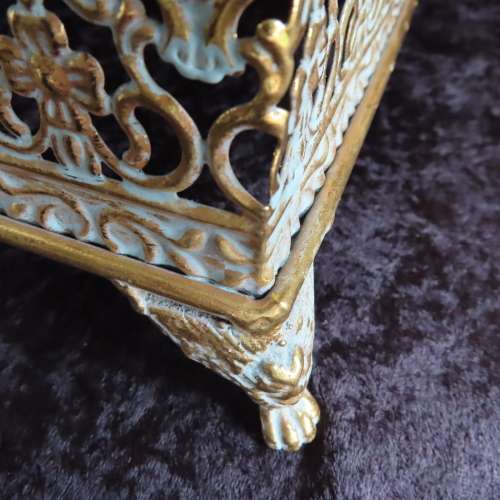Decorative Display/Cake Stand With Mirror Top On Claw Feet