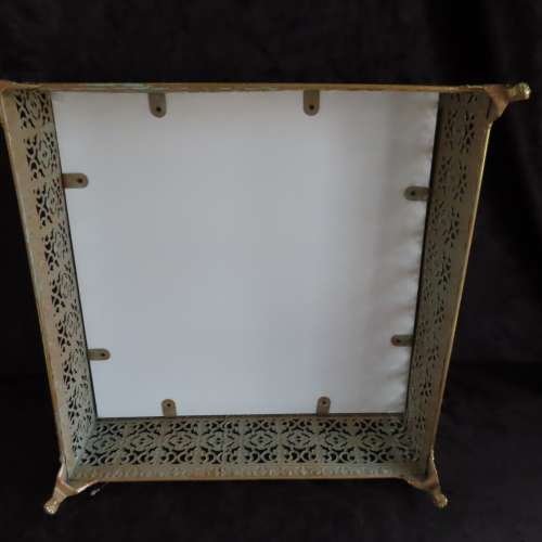Decorative Display/Cake Stand With Mirror Top On Claw Feet