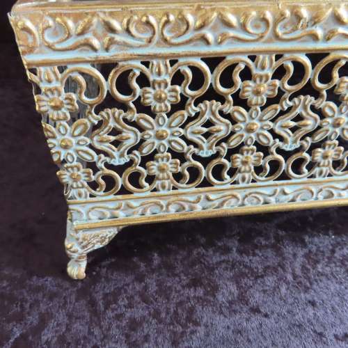 Decorative Display/Cake Stand With Mirror Top On Claw Feet