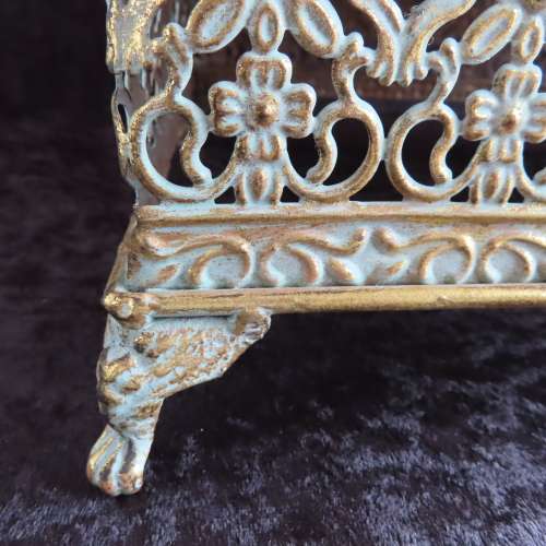 Decorative Display/Cake Stand With Mirror Top On Claw Feet
