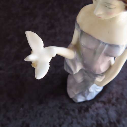Royal Doulton Figurine `Harmony` HN 2824