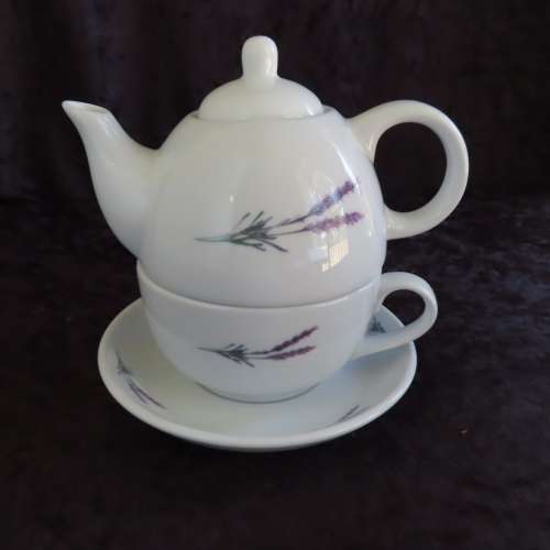 Margaret Roberts Collection Tea For One.