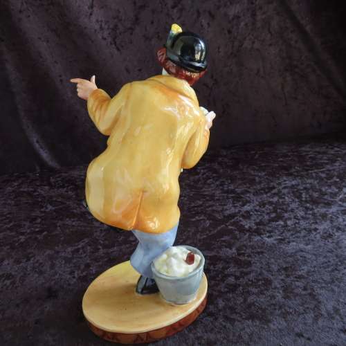 Royal Doulton Figurine "The Clown" HN 2890