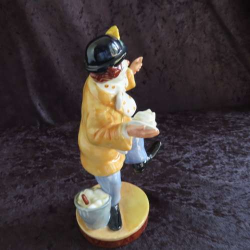 Royal Doulton Figurine "The Clown" HN 2890