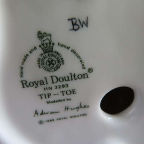 Royal Doulton Figurine `Tip - Toe` HN3293