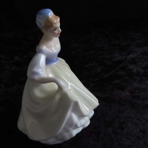 Royal Doulton Miniature Figurine `Fair Lady` HN 3216