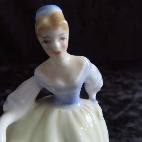 Royal Doulton Miniature Figurine `Fair Lady` HN 3216