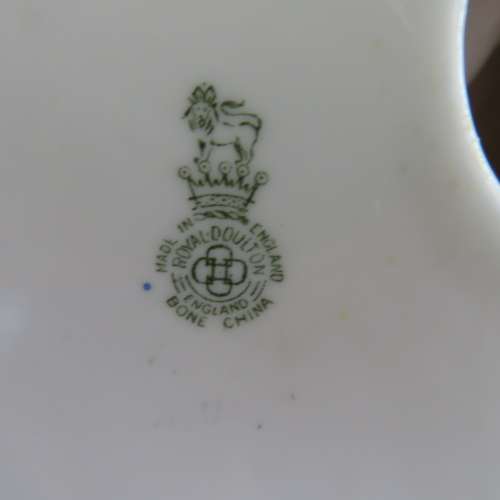 Royal Doulton Figurine `The Potter` HN 1493