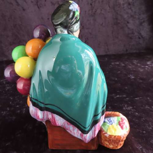 Royal Doulton Figurine `The Old Balloon Seller` HN 1315