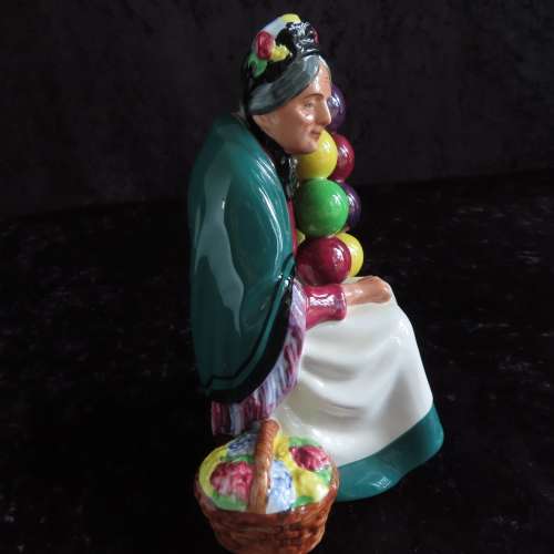 Royal Doulton Figurine `The Old Balloon Seller` HN 1315