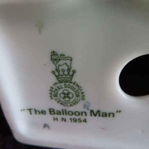 Royal Doulton Figurine `The Balloon Man` HN 1954