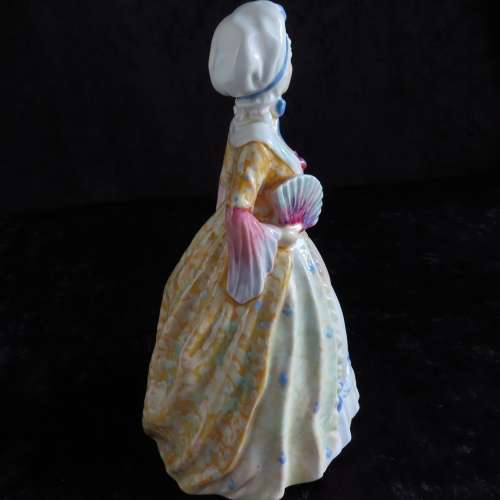 Royal Doulton Figurine "Mrs Fitzherbert" HN 2007