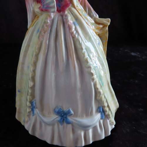 Royal Doulton Figurine "Mrs Fitzherbert" HN 2007