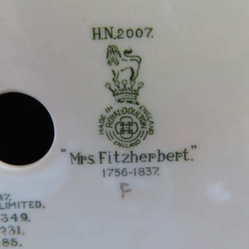 Royal Doulton Figurine "Mrs Fitzherbert" HN 2007