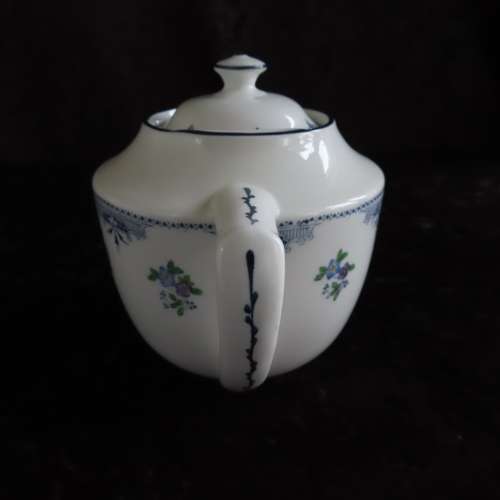 Adderleys `Arbroath` D7575 Medium Teapot
