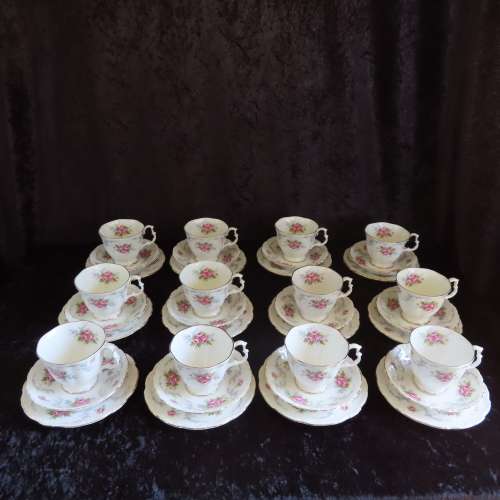 Royal Albert `Tranquillity` 40 Piece Tea Set.
