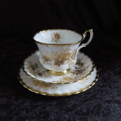 Royal Albert "Antoinette" Trio