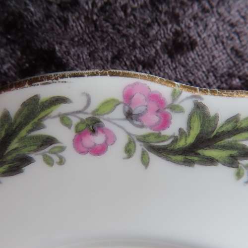 Royal Albert "Cotswold" Cake Plate (16 cm in diam)