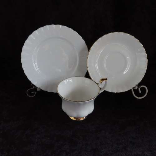 Royal Albert "Val D'or" 40 Piece Tea Set.